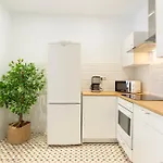 Ollerias & Old Town By Ele Apartments