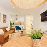 Ollerias & Old Town By Ele Apartments
