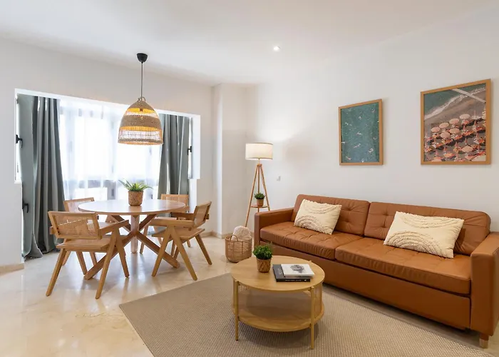 Ollerias & Old Town By Ele Apartments